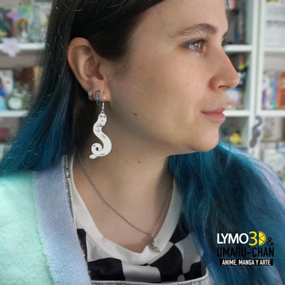 Magic worm earrings