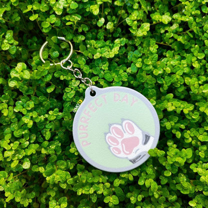 Michipatitas: Charity keychains made with love