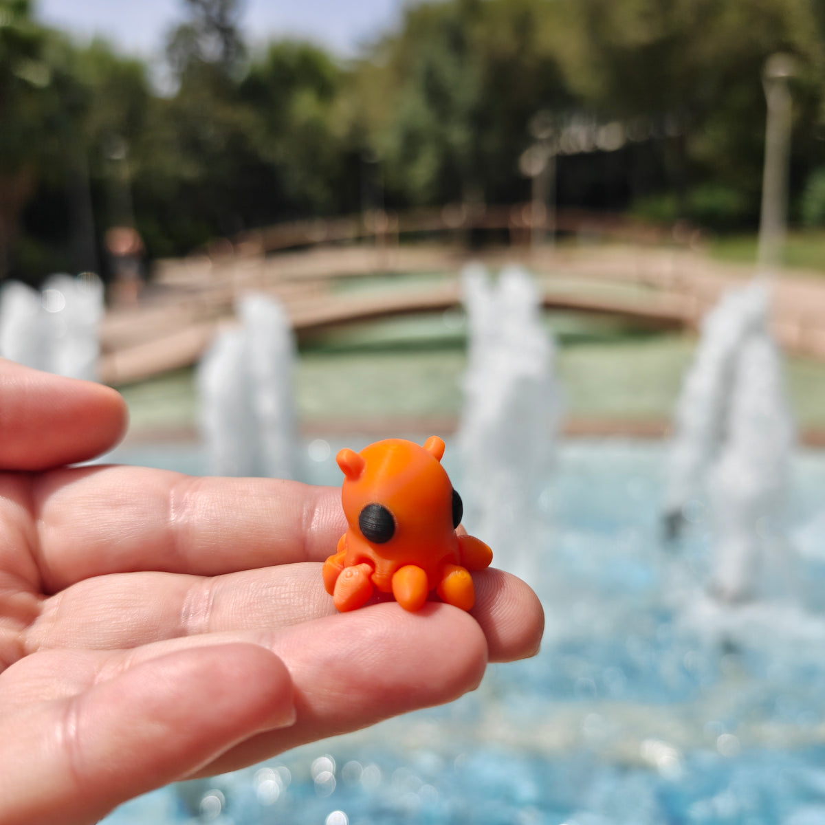 Mini articulated octopus