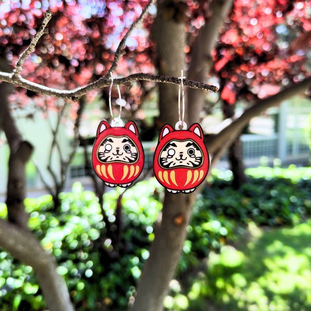 Pendientes Daruma Gato kawaii