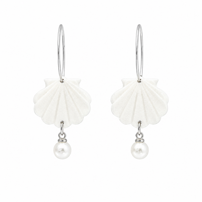 Shell earrings with cultured pearl
