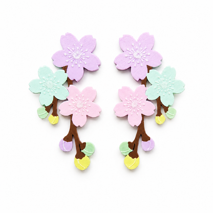 Ohrringe mit pastellfarbenen Blumenzweigen